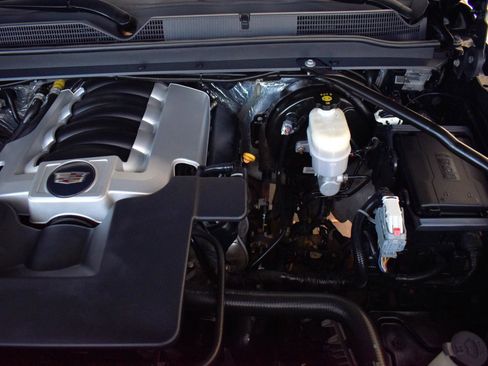 Used 2017 Cadillac Escalade Luxury image 62