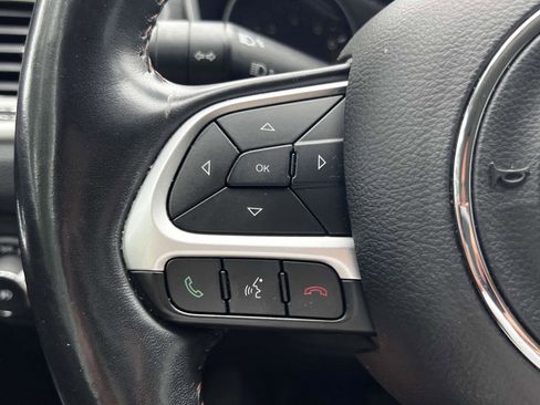 Used 2020 Jeep Compass Latitude w/ Cold Weather Group image 17