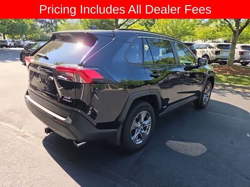Used 2024 Toyota RAV4 XLE w/ Convenience Package AWD/4WD image 9