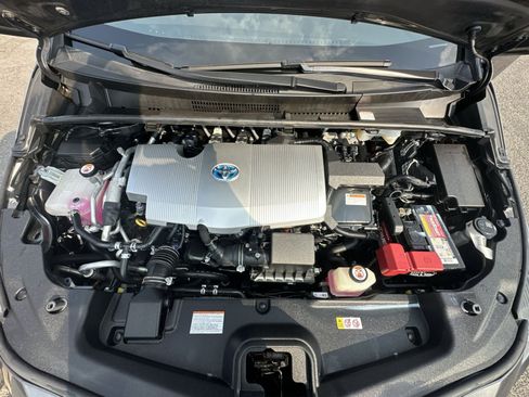 Used 2018 Toyota Prius Prime Premium FWD image 21