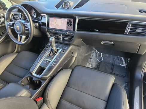Used 2020 Porsche Macan S image 31