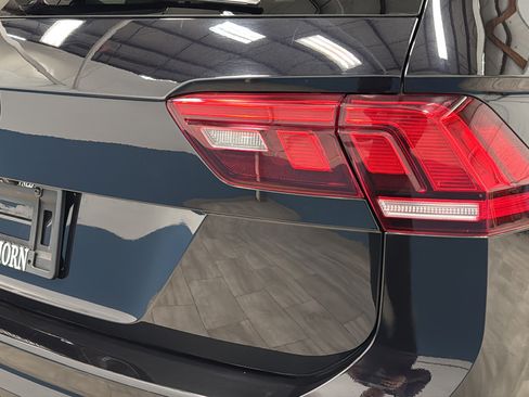 Used 2020 Volkswagen Tiguan SE w/ Panoramic Sunroof Package FWD image 37