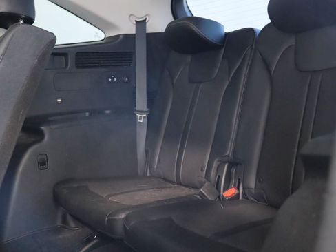 Used 2021 Kia Sorento S w/ Panoramic Sunroof Package AWD/4WD image 16