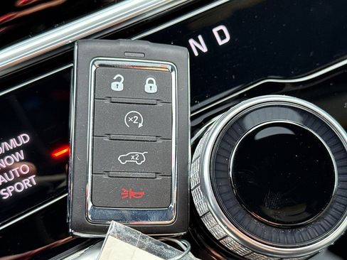 New 2026 Jeep Grand Cherokee L 4WD image 38