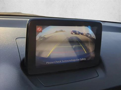Certified 2019 Toyota Yaris LE FWD image 18