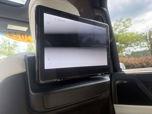 Used 2022 Lexus LX 600 4WD w/ Accessory Package (Z1) image 12