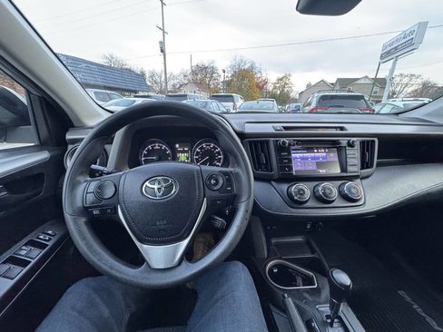 Used 2018 Toyota RAV4 LE w/ All Weather Liner Package image 23