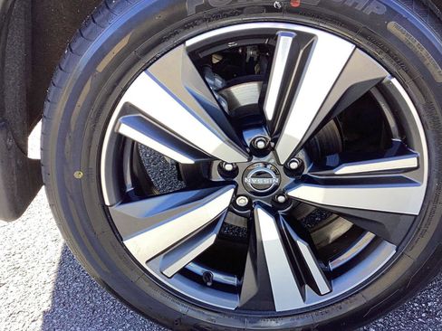 Used 2023 Nissan Rogue Platinum AWD/4WD image 10