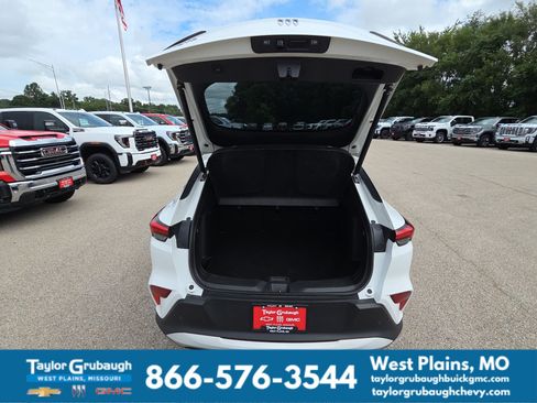 Used 2025 Buick Envista Preferred w/ Convenience I Package FWD image 31