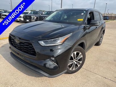 Used 2021 Toyota Highlander XLE