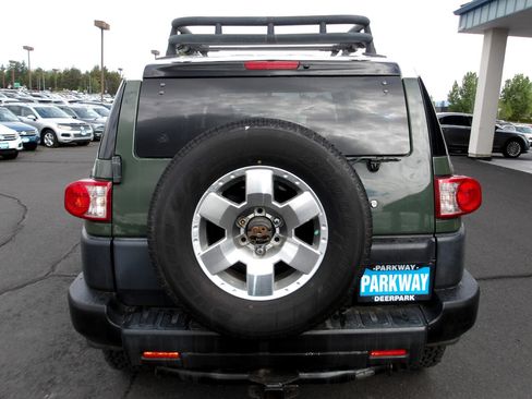 Used 2010 Toyota FJ Cruiser 4WD w/ Convenience Pkg image 4