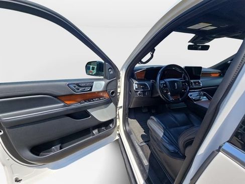 Used 2019 Lincoln Navigator L Reserve AWD/4WD image 19