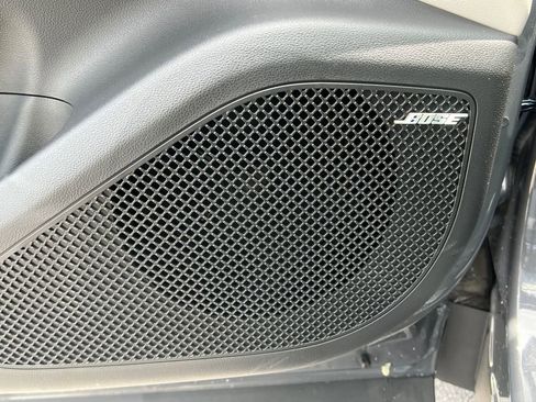 New 2025 Hyundai Tucson Limited image 13