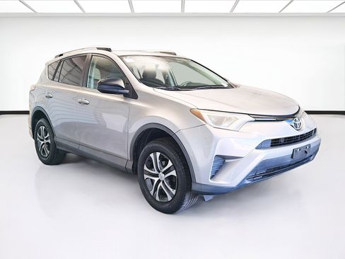 Used 2016 Toyota RAV4 LE image 3