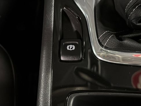 Used 2018 Buick Regal Preferred FWD image 39