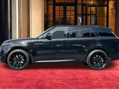 New 2026 Land Rover Range Rover Sport Dynamic SE image 3