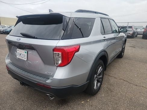 Used 2023 Ford Explorer XLT w/ Equipment Group 202A AWD/4WD image 13