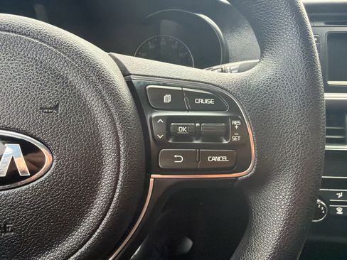 Used 2017 Kia Optima LX w/ Option Group 014 image 21