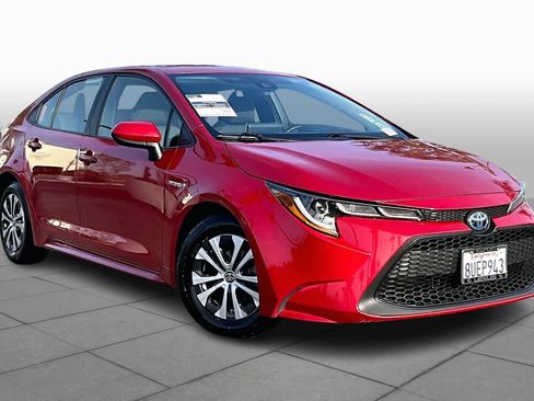 Used 2021 Toyota Corolla LE image 2