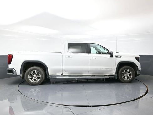 Used 2022 GMC Sierra 1500 SLE image 4