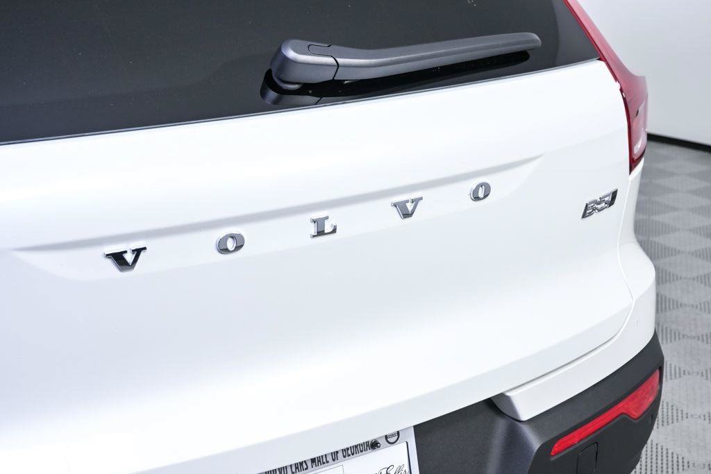 Used 2026 Volvo XC40 B5 Plus w/ Protection Package Premier AWD/4WD image 35