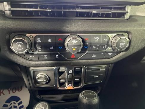 Used 2026 Jeep Gladiator Sport AWD/4WD image 34