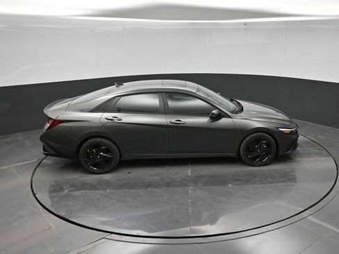 New 2026 Hyundai Elantra SEL Sport FWD image 33