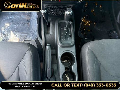 Used 2017 Jeep Wrangler Unlimited Sport w/ Quick Order Package 24S AWD/4WD image 15