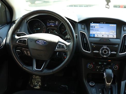 Used 2017 Ford Focus SEL w/ Cold Weather Package FWD image 31
