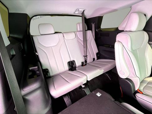 Used 2025 Hyundai Palisade SEL FWD image 26