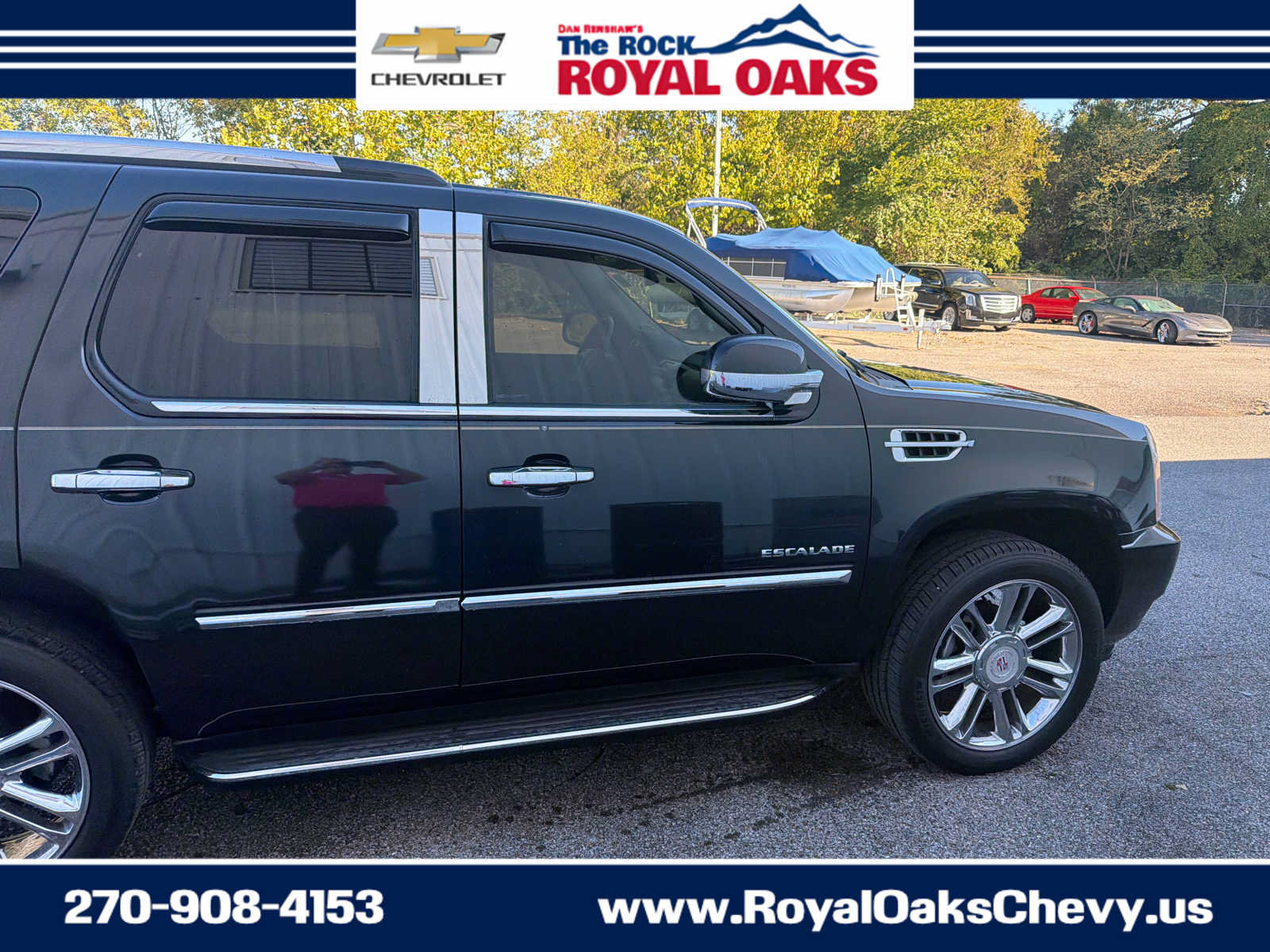 Used 2012 Cadillac Escalade Luxury AWD/4WD image 9