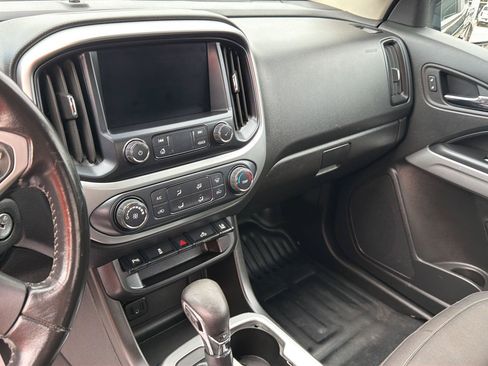 Used 2022 Chevrolet Colorado LT w/ Fleet Safety Package RWD image 15