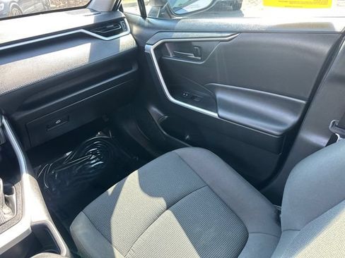 Used 2024 Toyota RAV4 LE AWD/4WD image 20