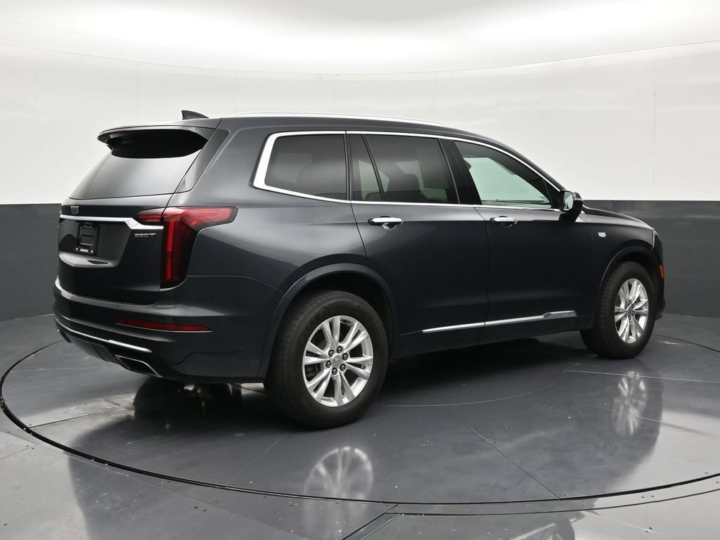 Certified 2022 Cadillac XT6 Luxury FWD image 5