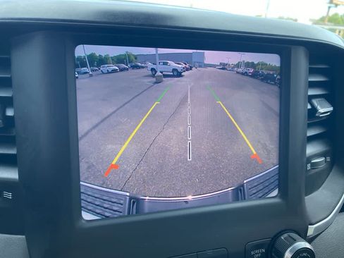 Used 2022 RAM 2500 Big Horn AWD/4WD image 17