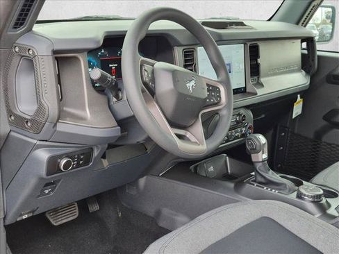 New 2026 Ford Bronco 2-Door AWD/4WD image 3