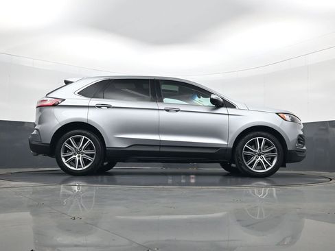 Used 2023 Ford Edge Titanium w/ Class II Trailer Tow Package AWD/4WD image 24