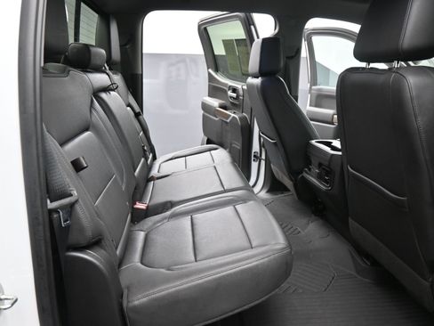 Used 2021 Chevrolet Silverado 1500 LT Trail Boss w/ Convenience Package II AWD/4WD image 18