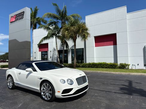 Used 2017 Bentley Continental GT image 19