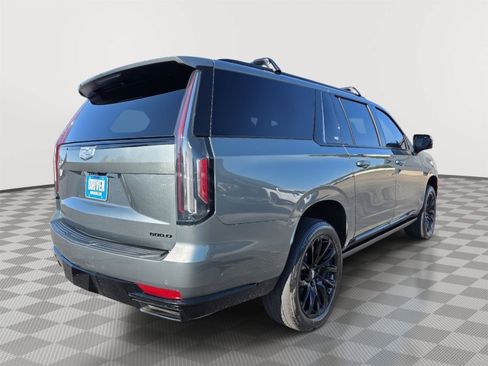 Used 2024 Cadillac Escalade ESV Sport Platinum w/ LPO, ONYX Package AWD/4WD image 4