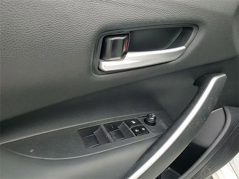 Used 2022 Toyota Corolla SE image 11