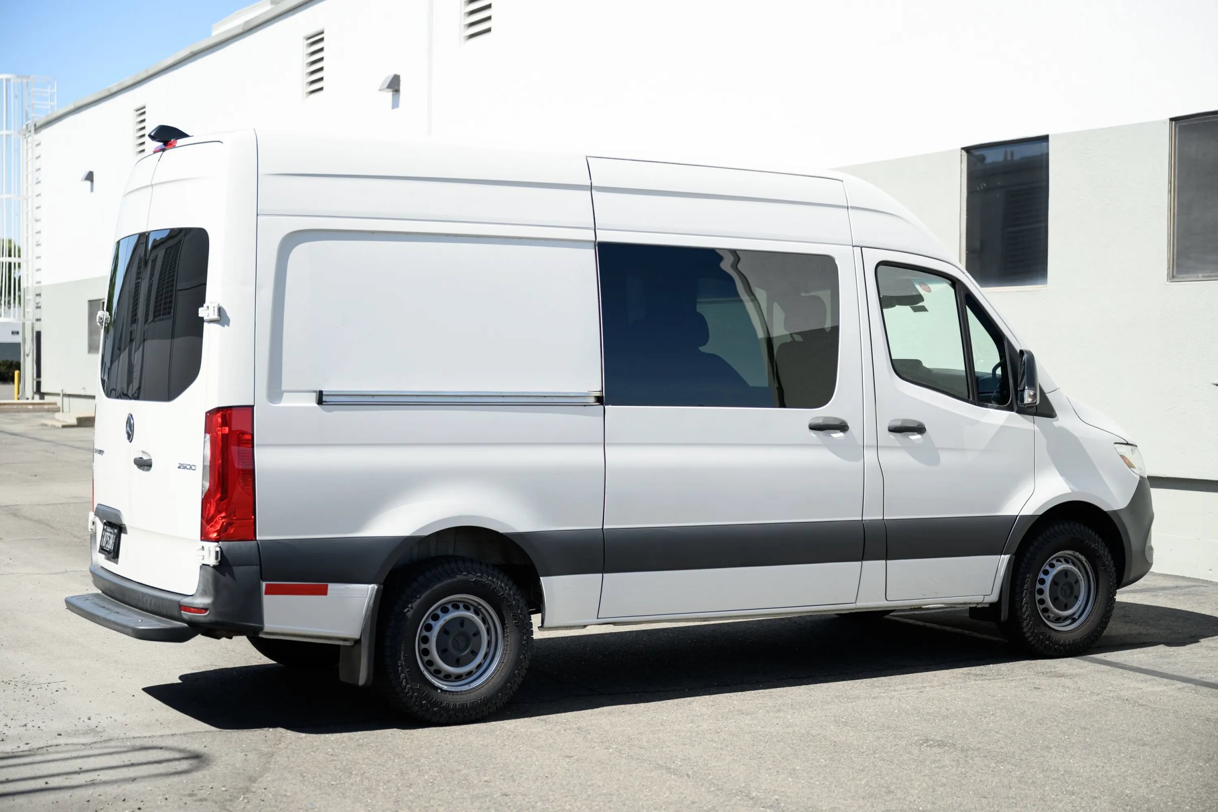 Used 2021 Mercedes-Benz Sprinter 2500 image 17
