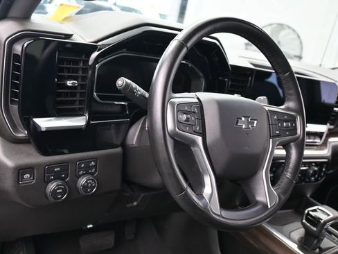 Used 2023 Chevrolet Silverado 1500 RST w/ Convenience Package II AWD/4WD image 17