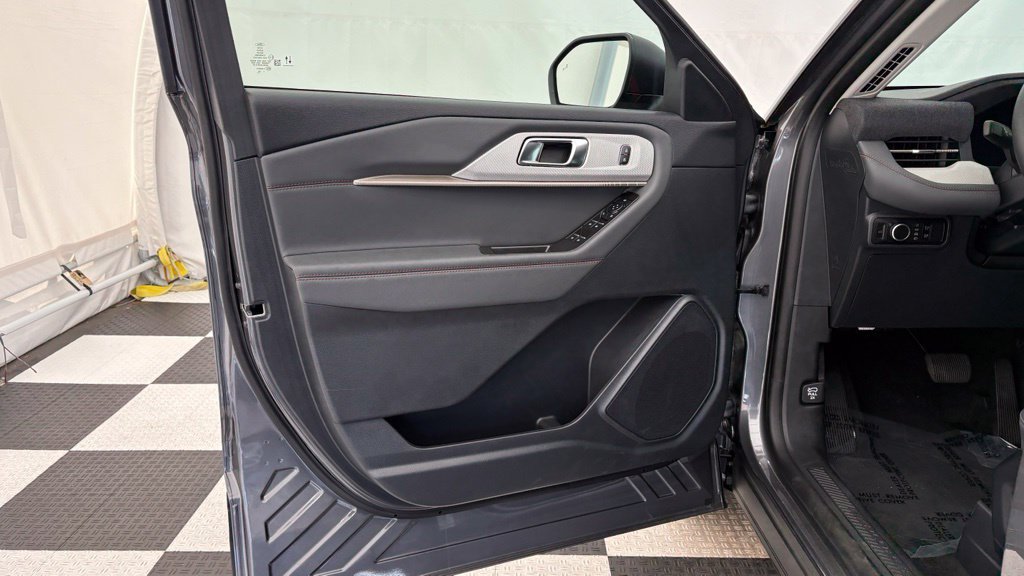New 2026 Ford Explorer Active AWD/4WD image 16