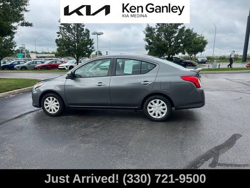 Used 2018 Nissan Versa SV FWD image 8