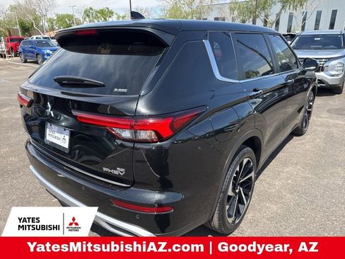 New 2025 Mitsubishi Outlander SE image 5
