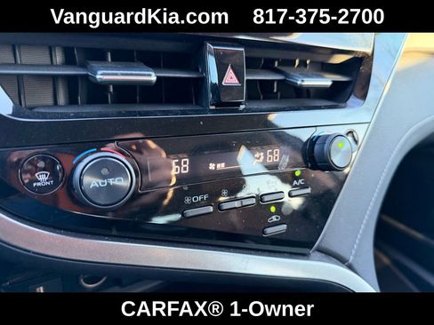 Used 2023 Toyota Camry SE image 19