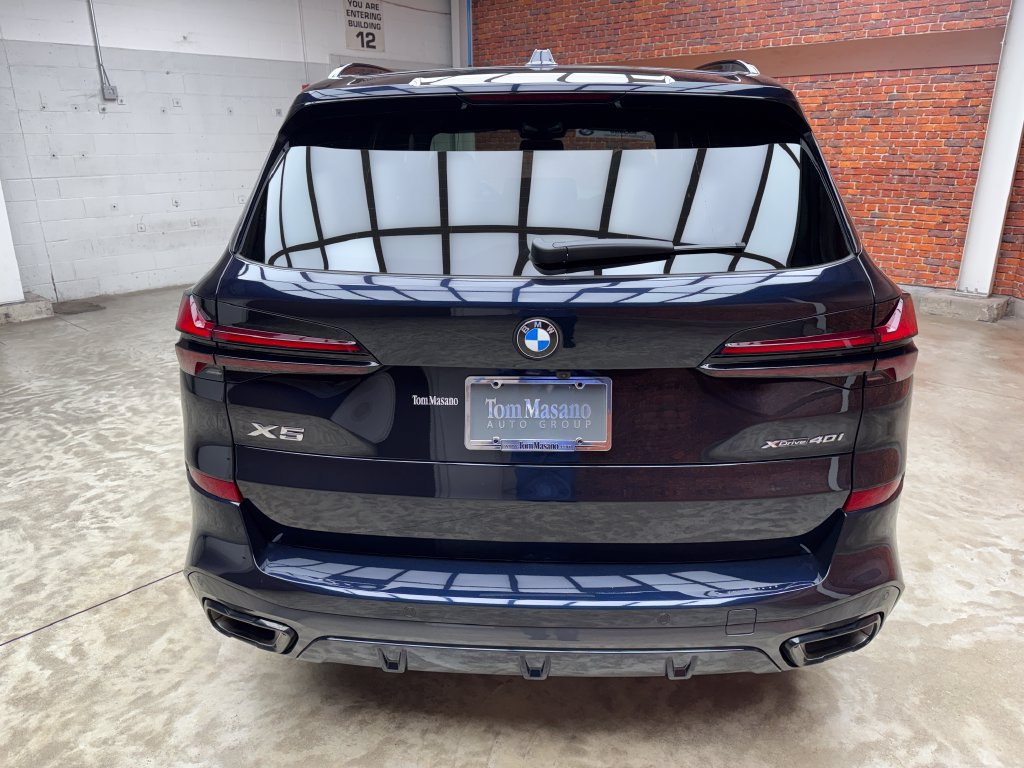 Certified 2026 BMW X5 xDrive40i AWD/4WD image 4