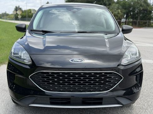 Used 2022 Ford Escape SE FWD image 8