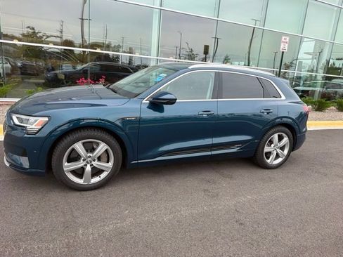 Used 2019 Audi e-tron Premium Plus AWD/4WD image 24